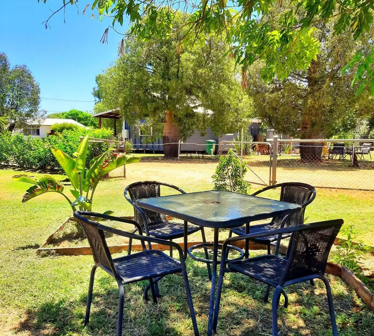 Oakwood House - Entire House Rental - 4 Bedrooms With Netflix And Wifi Tambo 0*,  Australien